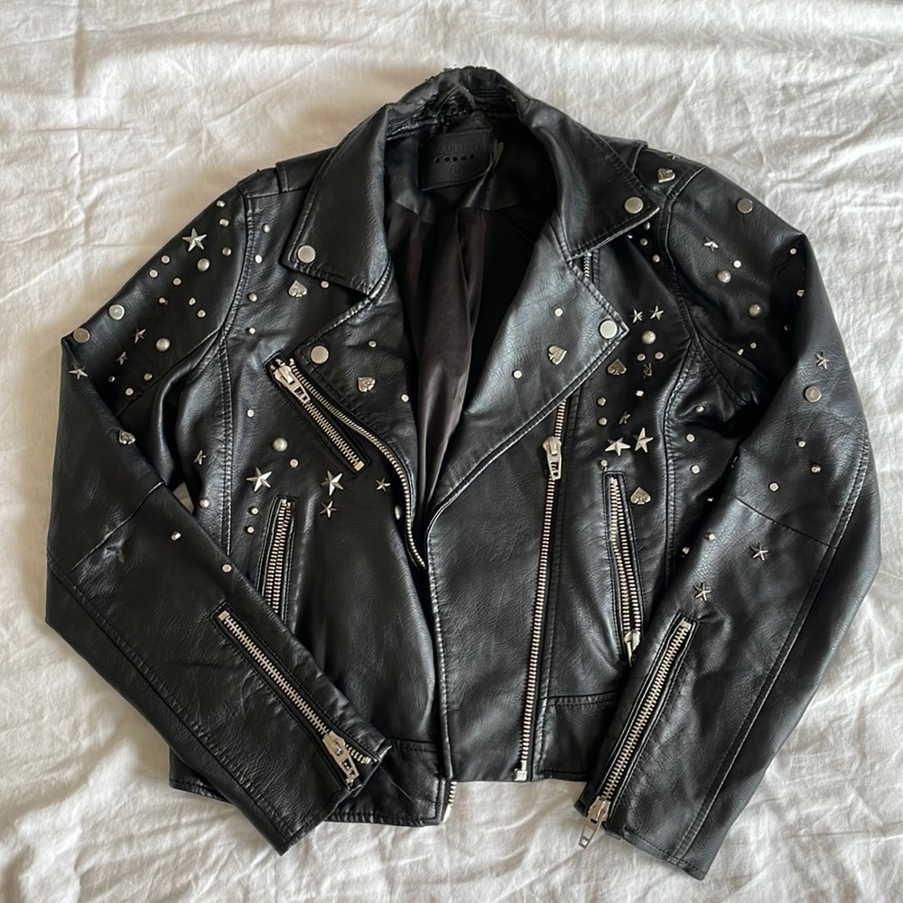 LAST DAY 11/10 🚨 BUNDLE OR OFFER 🚨 Studded Vegan Leather Jacket Blank NYC sz M